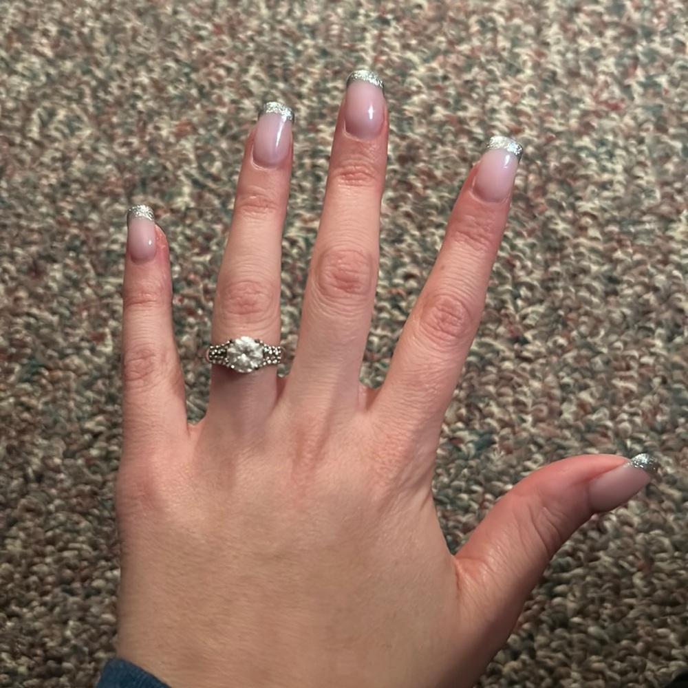 CUBIC ZIRCONIUM RING SET - Picture 2 of 6